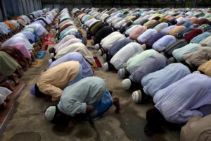 prayer-300x200 How to Maintain Faith in Times of Hardship